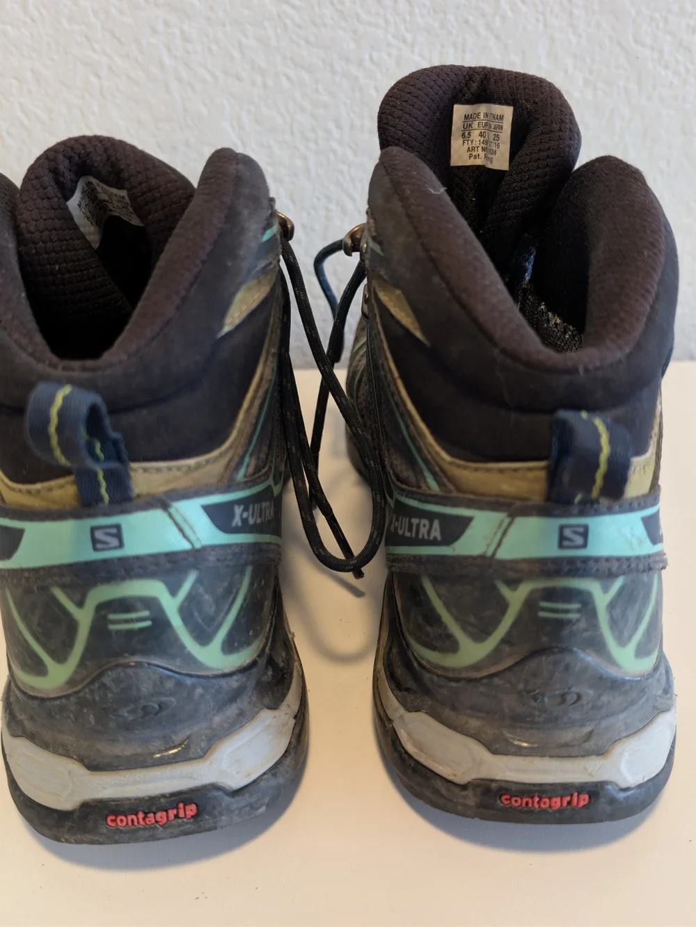 Salomon Women's X-Ultra Waterproof Black and Green Trail Hiking Shoes, US Size 8